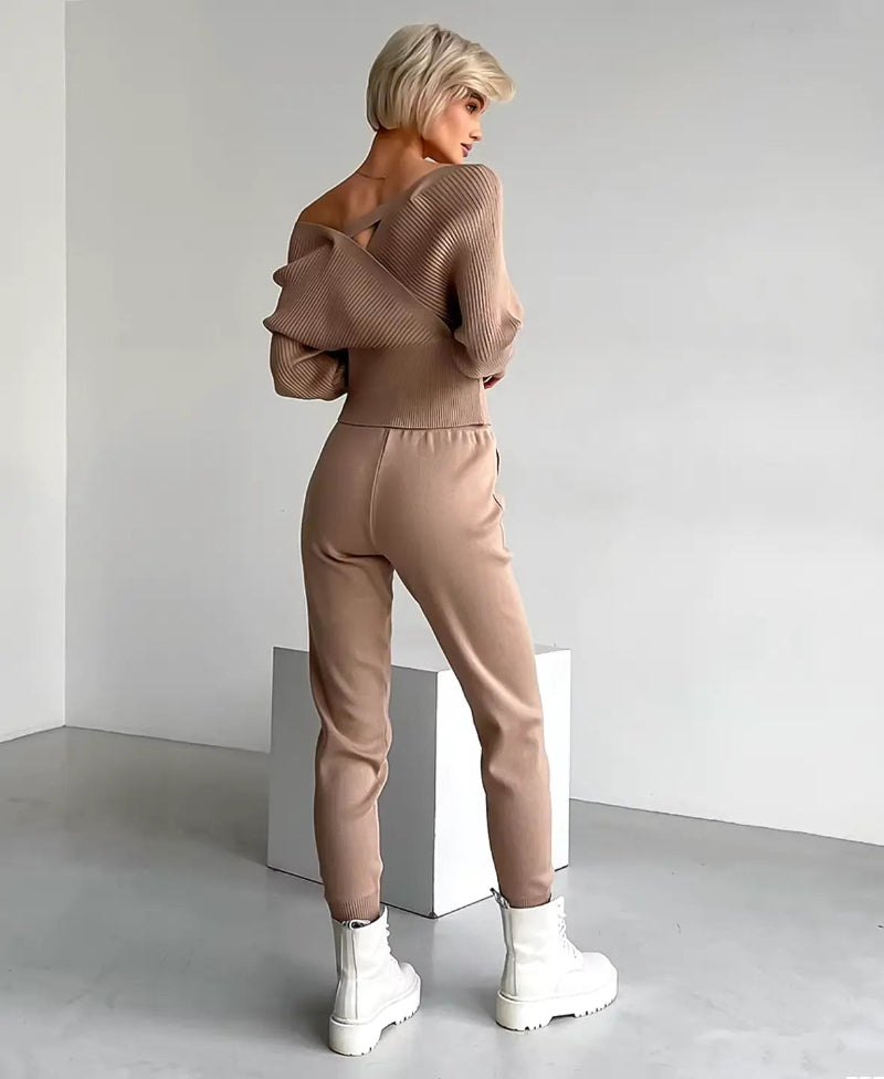 Noelle V Yaka Triko Kazak